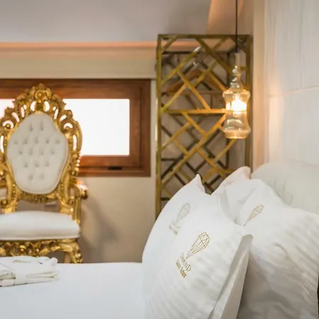 Diamond Luxury Suites Koum Kapi Guest house